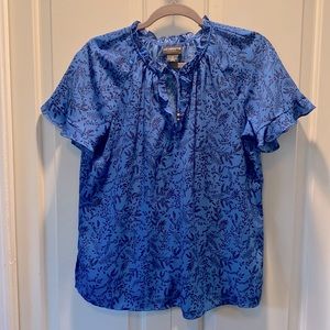 Blue floral flutter short sleeve blouse